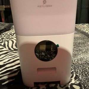 Pet automatic dispenser
